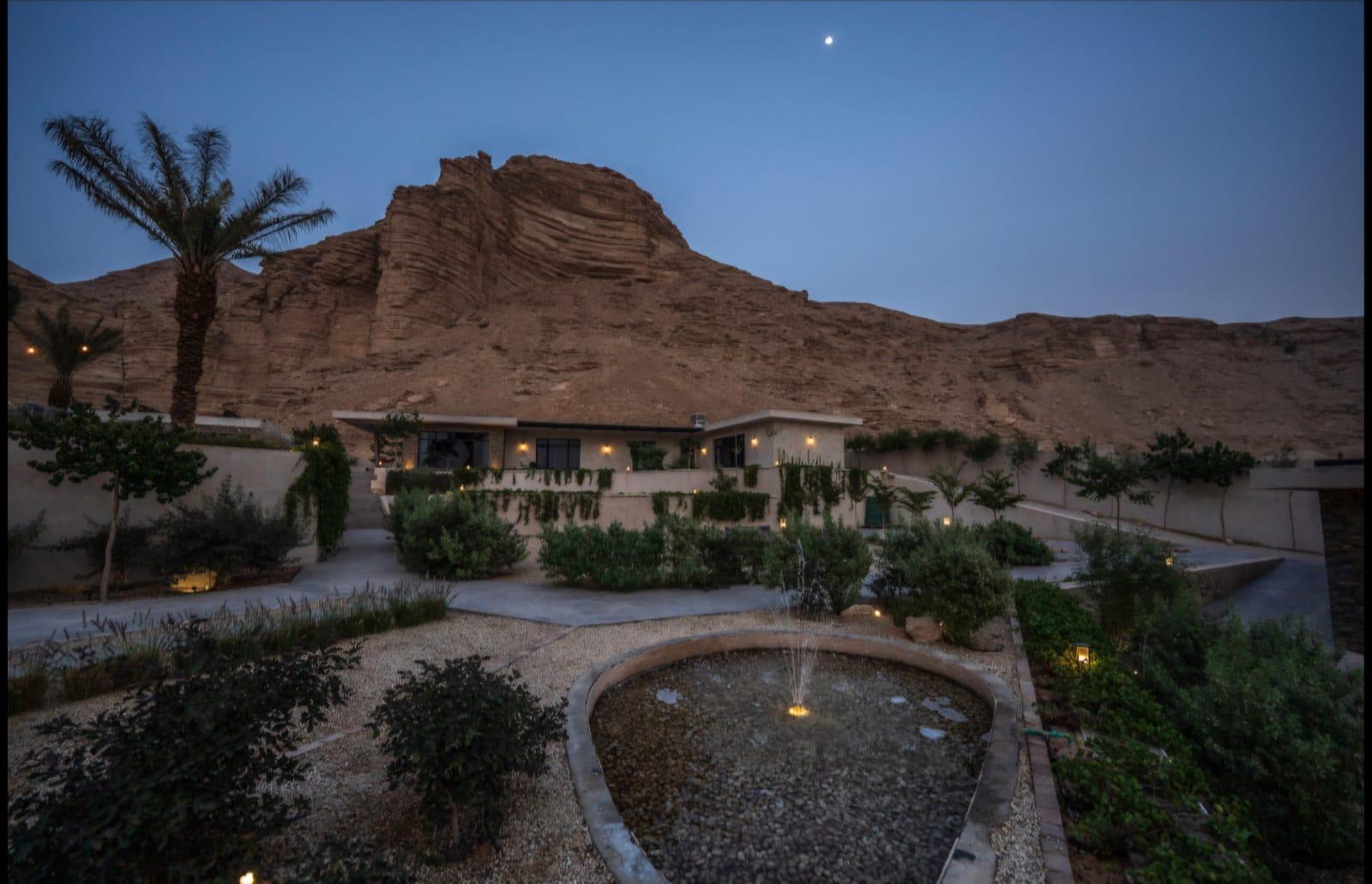 The house at night